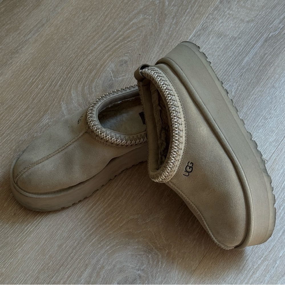 UGG Women's Tan Slip-On Platform Slippers